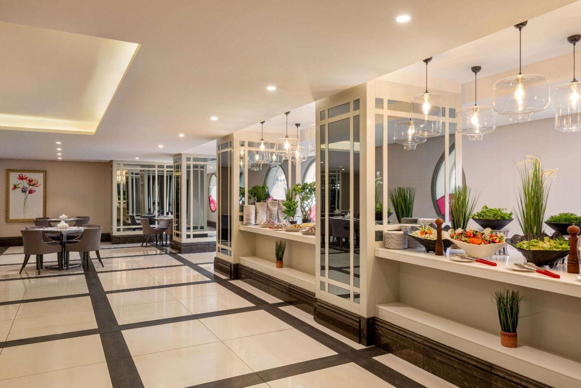 Ramada By Wyndham Makkah Zad Al Tayseer メッカ エクステリア 写真